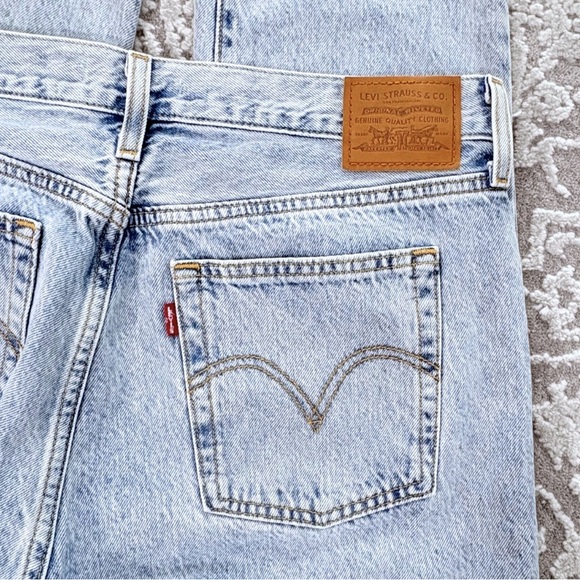 Levi’s Premium Wedgie Straight Jeans - Picture 6 of 14